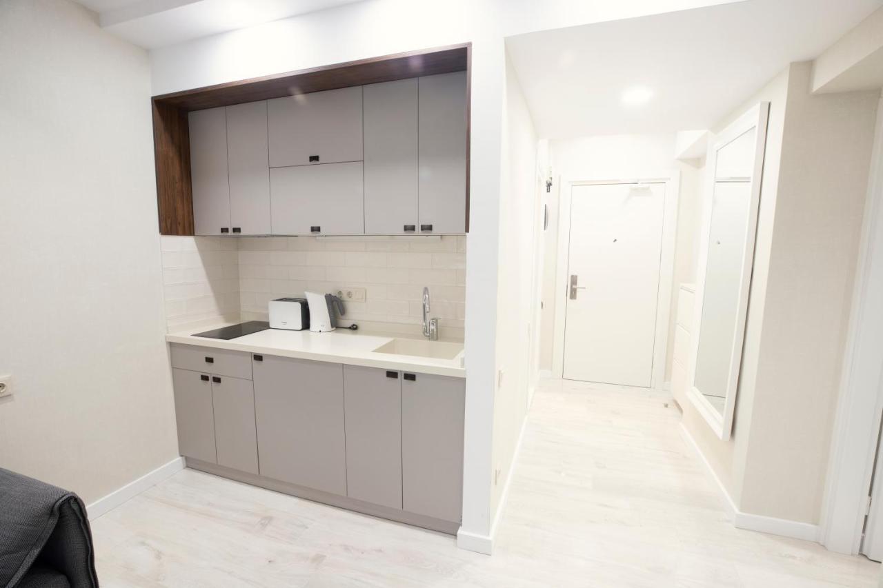 Gq Premium Apartments In Alliance Palace Батуми Экстерьер фото