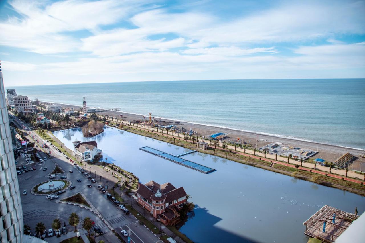 Gq Premium Apartments In Alliance Palace Батуми Экстерьер фото