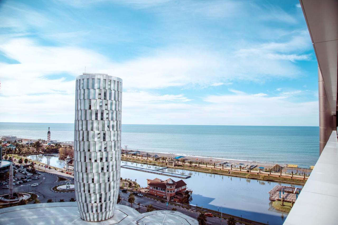 Gq Premium Apartments In Alliance Palace Батуми Экстерьер фото