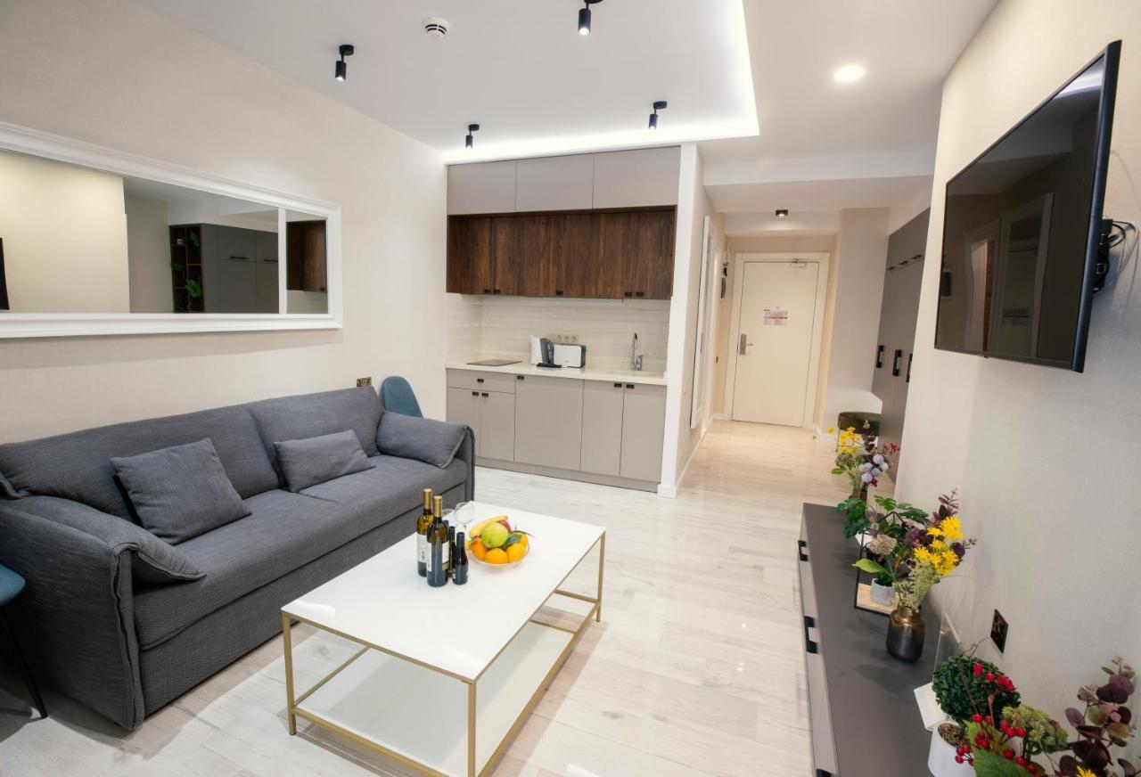 Gq Premium Apartments In Alliance Palace Батуми Экстерьер фото